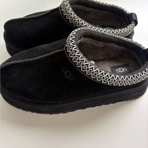 UGG Tazz Black Suede Cozy Slip-On Slippers with Silver Trim